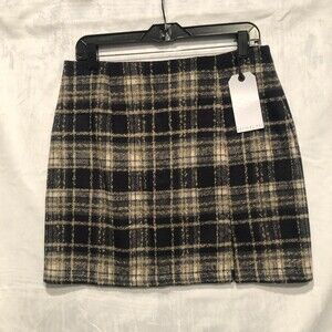 NEW Potter's Pot Fuzzy Plaid Short Skirt Size L (Medium or Junior Large)